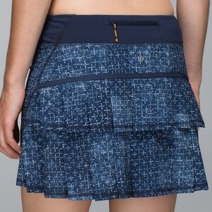 Lululemon Run Pace Setter Skirt *4-way Stretch 
Exploded Sashiko Cross Inkwell